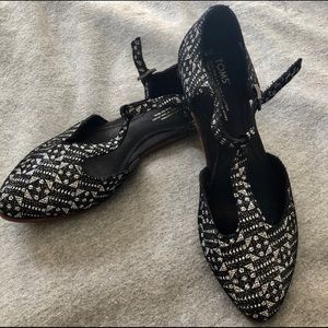 TOMS Flats